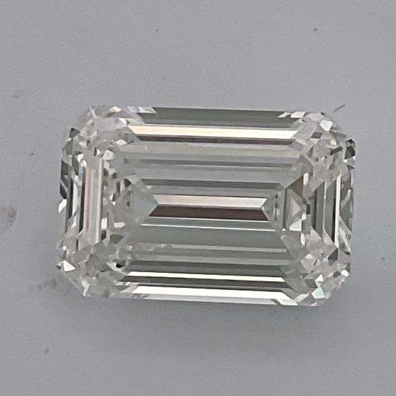 I.G.I CERTIFIED 3.50 CARAT EMERALD CUT DIAMOND