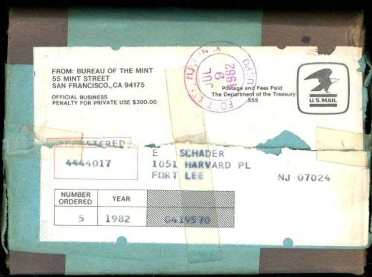5 1982 US Proof Sets in Original Shipping Box