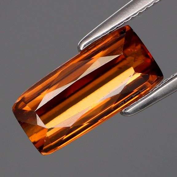 Premium! 2.25ct VS grade all natural Imperial Zircon!