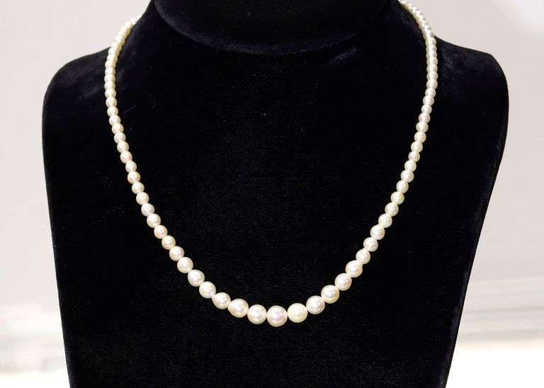 Classic Graduated Japanese Pearl Necklace