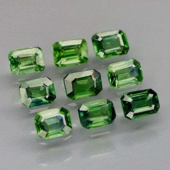 Real 2.69ct hunter green Sapphire set! Heated only!