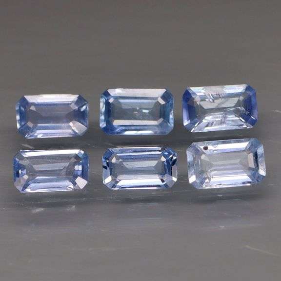 Vibrant color! Untreated! 1.92ct Ceylon Sapphire set!