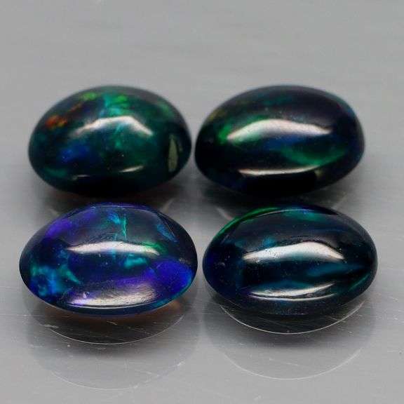 Amazing 2.90ct set of Black Opal accents!