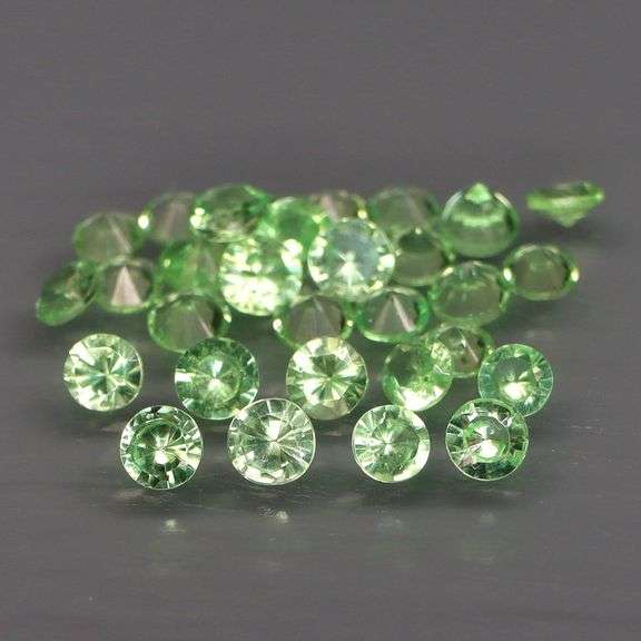 Rare collectors 2.53ct untreated spring green Tsavorite set!