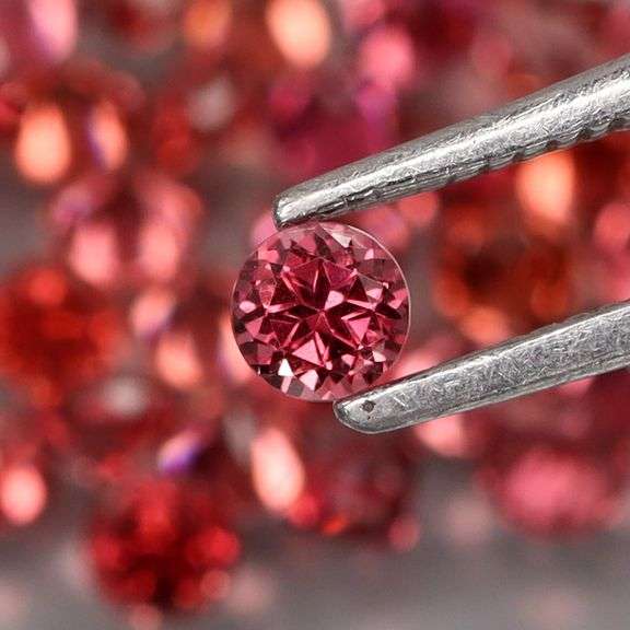 Exquisite 3.06ct set of rare pink Malaya Garnets