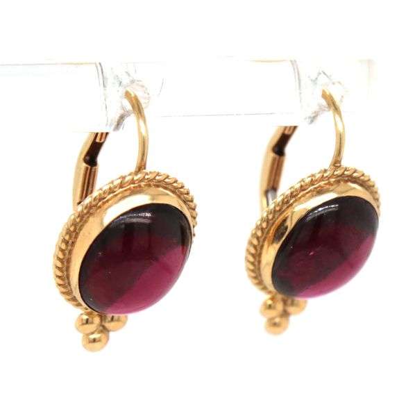 Easy to Wear 14K YG Cabachon Garnet Earrings