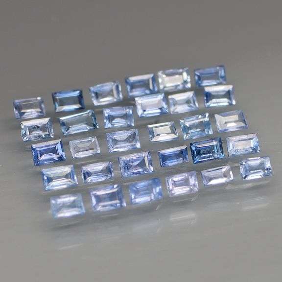 Lightly saturated 3.21ct set of cornflower blue Sapphires!