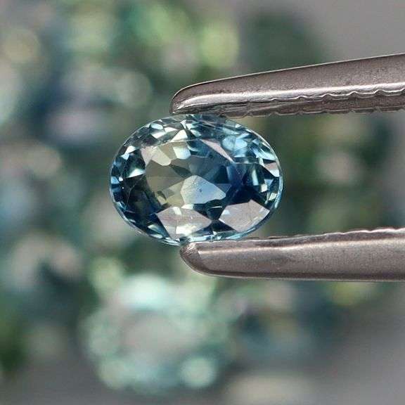 Blue, yellow, and green all in one set! 4.79ct Australian Sapphires!