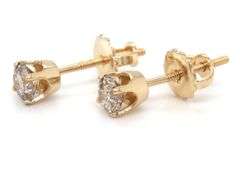 One pair of 14kt yellow gold top light brown round brilliant cut diamond stud earrings