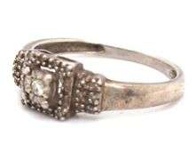 Vintage 925 sterling silver cubic zirconia ring