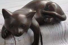 Desk Top Adorable Cat Bronze Sculpture