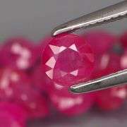 Simply amazing 5.88ct set of Burmese Rubies! Heated Only!!!