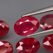 Abosolutely stunning 6.20ct set of rich red Rubies!