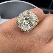 18K Two-tone Gold Cushion Cut Diamond Ring of 12.77