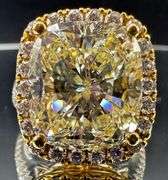 18K Two-tone Gold Cushion Cut Diamond Ring of 12.77