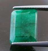 Intense green! 5.59 carats! 12x9mm Zambian Emerald!