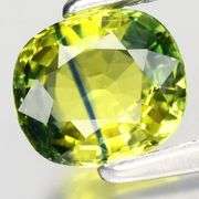 Holy cow! This is a 1.01ct VVS grade UNTREATED bi-color Sapphire!