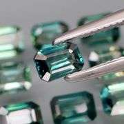 Look, it’s a 2.44ct set of Australian blue Sapphires! Heated only!