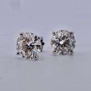 BRAND NEW 2.00 CARATS LAB GROWN DIAMOND STUDS. 14K WHITE GOLD