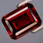 Simply incredible 2.38ct jewelers grade VS 8x6mm Rhodolite Garnet!