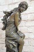 Nude Lady Bronze Statue