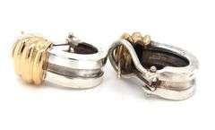 Tiffany & Co atlas groove huggies