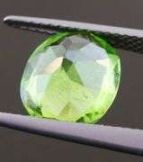 Glittering! 3.40ct bright green untreated Peridot!