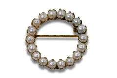 Vintage Cultured Pearl Pin