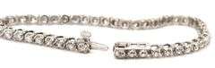 14kt White gold 2.35ctw round brilliant cut diamond tennis bracelet