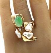 14kt Yellow gold oval Jade and fresh water pearl and diamond accent ring