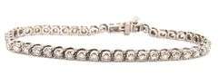 14kt White gold 2.35ctw round brilliant cut diamond tennis bracelet