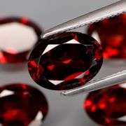 Outstanding color! 7.65ct real ruby red Garnet set!!