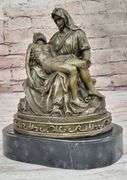 La Pieta Statue of The Virgin Mary Bronze Sculpture