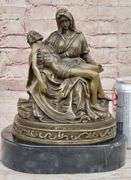 La Pieta Statue of The Virgin Mary Bronze Sculpture