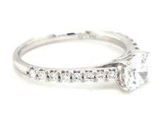 14kt White gold 0.80ct Lab grown diamond engagement ring