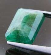 Intense green! 5.59 carats! 12x9mm Zambian Emerald!