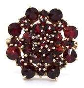 14kt Yellow gold Garnet cluster flower ring