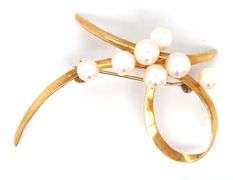 Pretty 14K YG Modern Brooch with Pearls