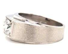 14kt White gold 1ct round brilliant cut diamond ring