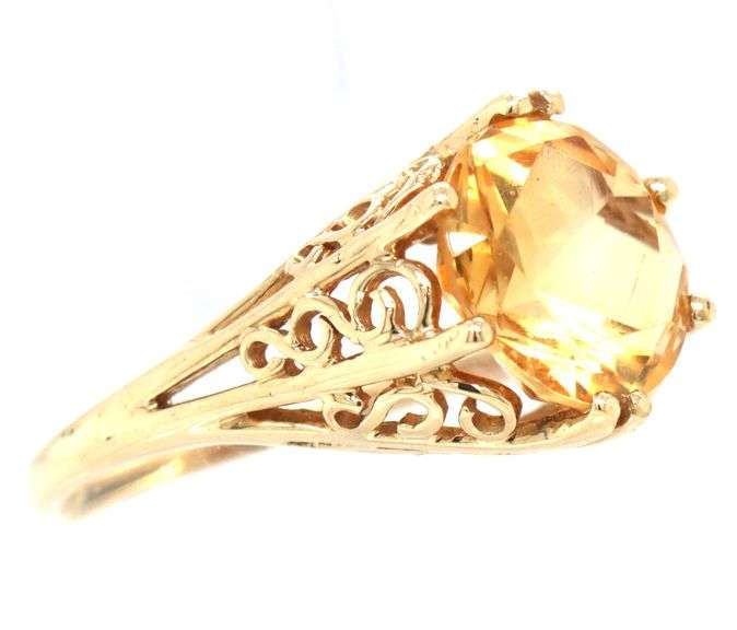 14kt Yellow gold round citrine Filigree dome ring