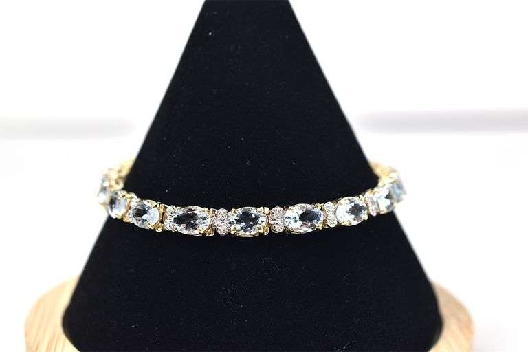 Beautiful 14K Yellow Gold Aquamarine Gemstone Bracelet with Diamond Accents