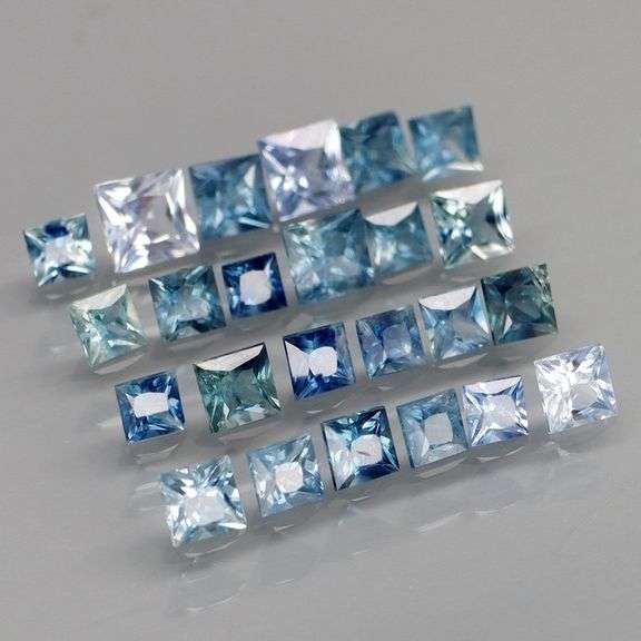 Gorgeous! 4.13ct Sapphire set with multiple blue hues and sizes!