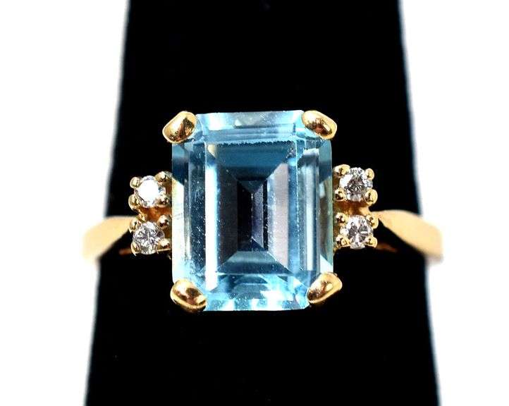 Stunning 10k Yellow Gold Blue Topaz Gemstone Ring with Diamond Accents