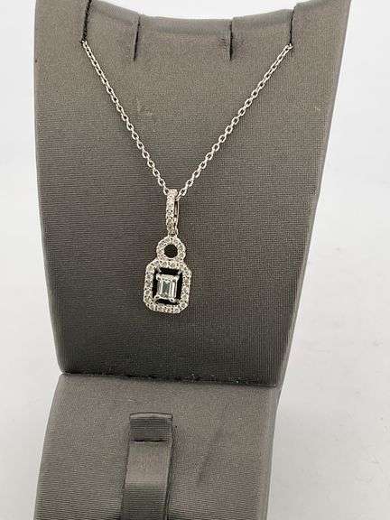 CERTIFIED BRAND NEW 14K WHITE GOLD DIAMOND NECKLACE