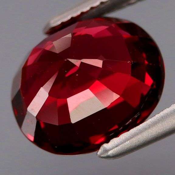 Premium VS grade 2.76ct top raspberry red Rhodolite Garnet from Tanzania!