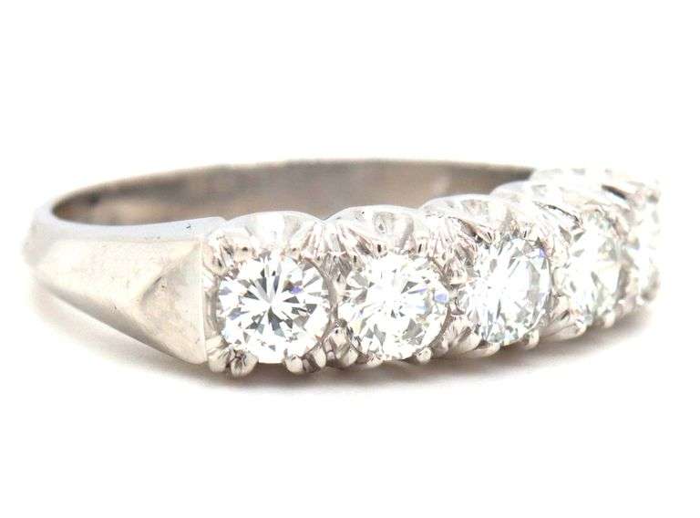 Platinum 1ctw 5 stone shared Prong diamond band