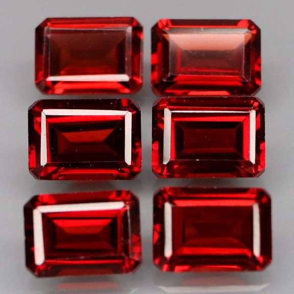 This is premium natural color! 7.27ct cherry red Garnet set!