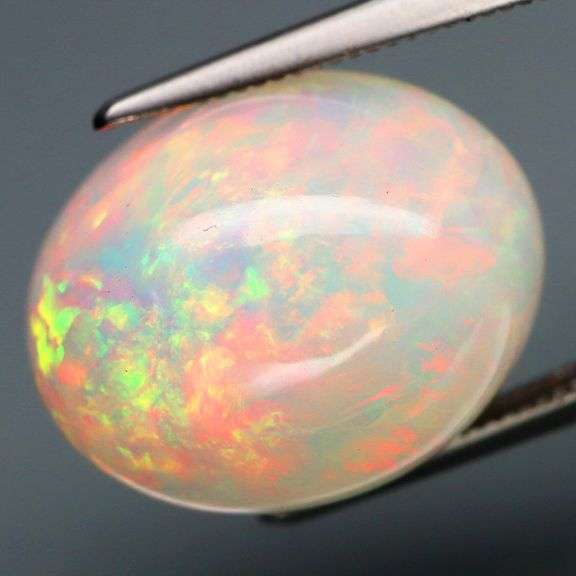 Magnificent 11.18ct full body flashing Welo Opal