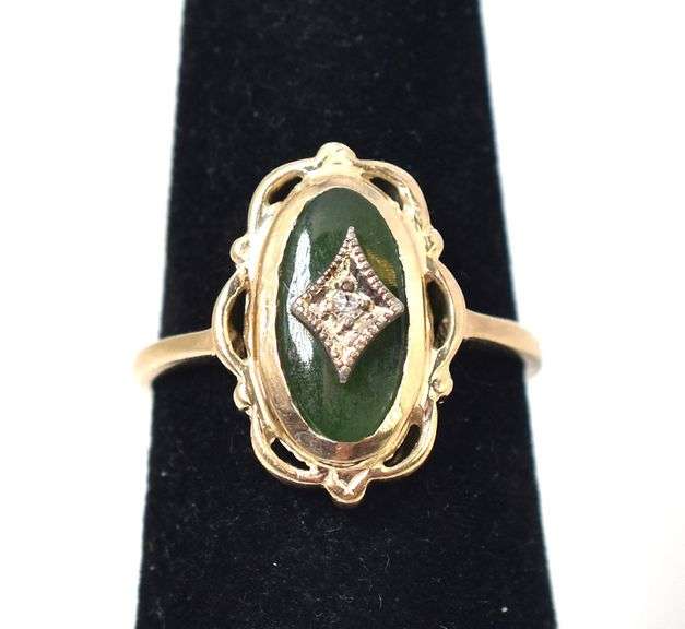 Vintage 10K Yellow Gold Jade Gemstone Ring with Diamond Accents
