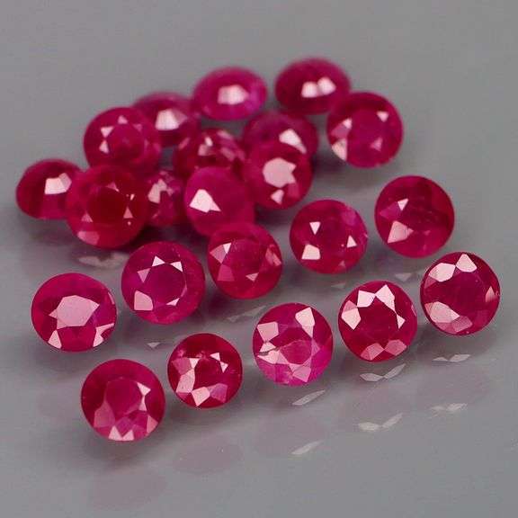 Simply gorgeous set of 22 Rubies weighing 5.08 carats total!